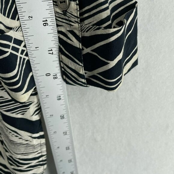 JM Collection Blouse Women's Sz 14 Black 4-Button V-Neck Roll-Tab Sleeve Tunic - Picture 4 of 11